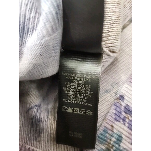 Vtg Liz Claiborne juniors sweater size M Floral Button Up Lightweight Cardigan - Picture 9 of 9